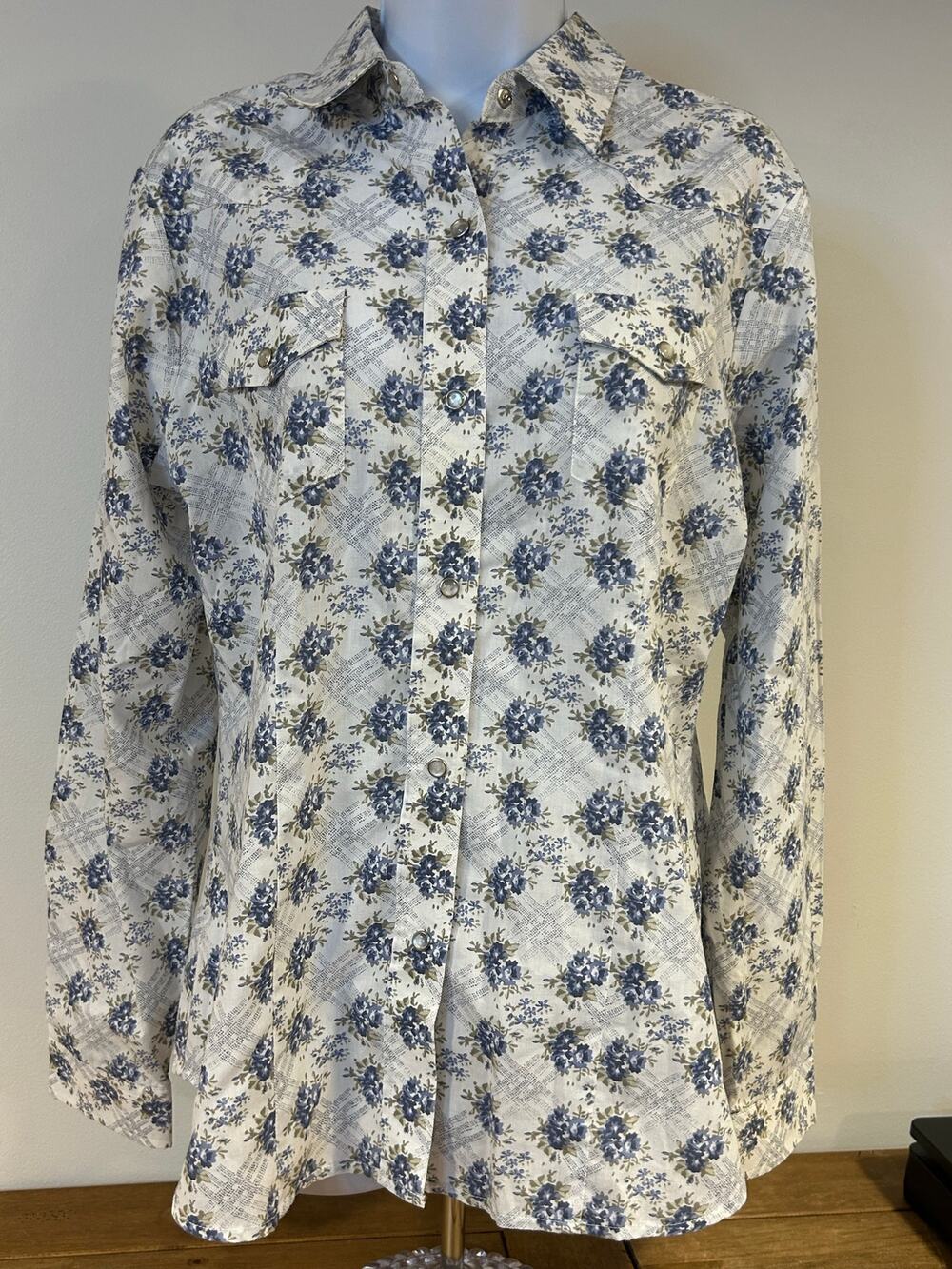 Roper Dainty Floral White Blue Pearl Snap Western Womens Size L Point Collar